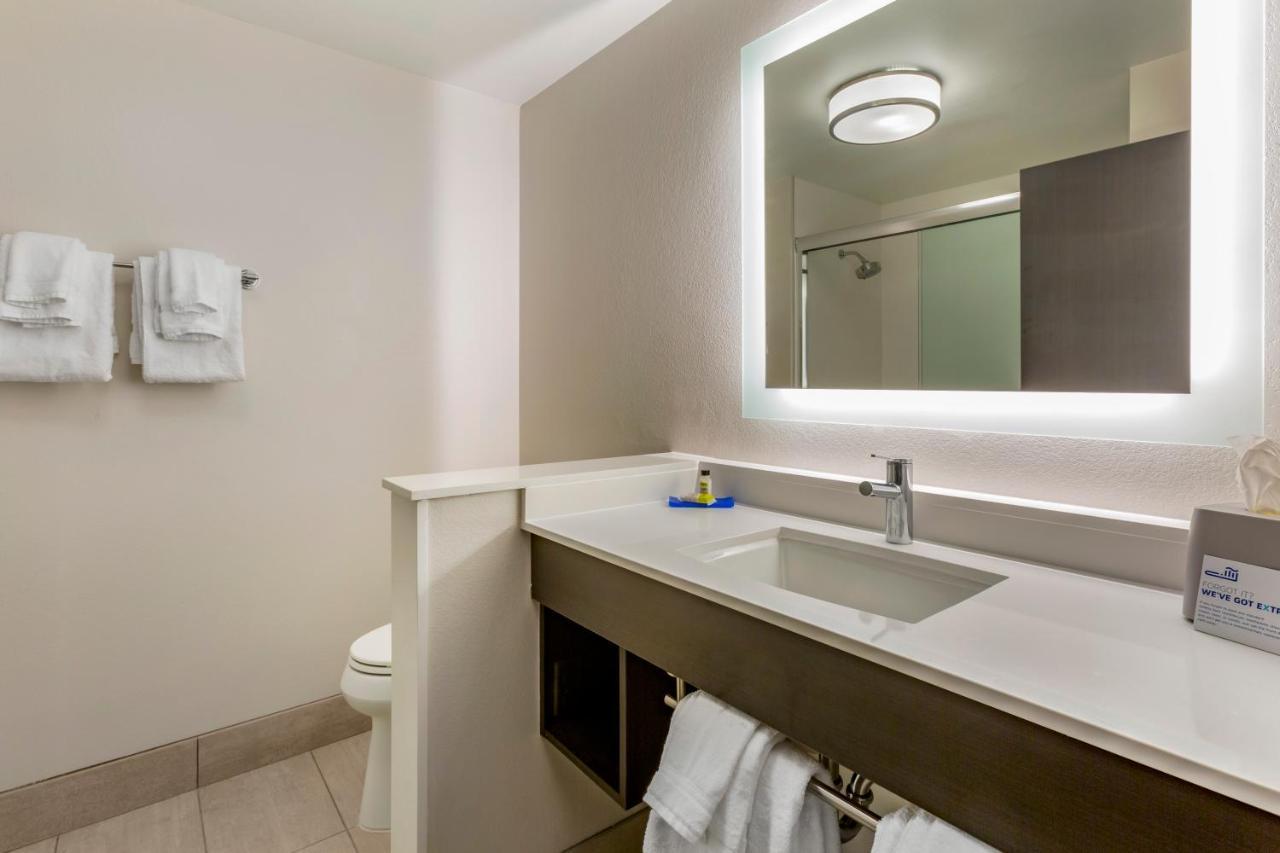 Holiday Inn Express & Suites - Phoenix Dwtn - State Capitol By Ihg Exterior photo