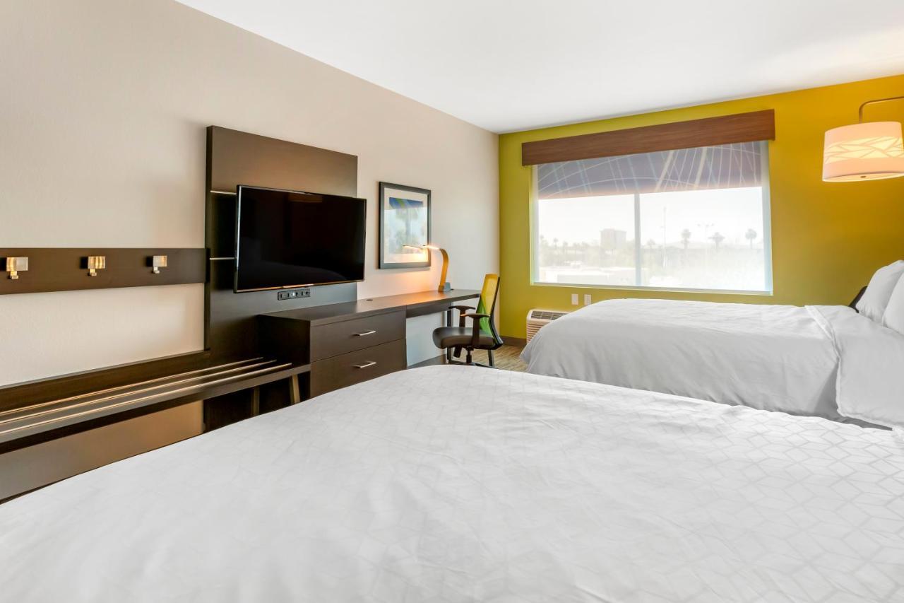 Holiday Inn Express & Suites - Phoenix Dwtn - State Capitol By Ihg Exterior photo