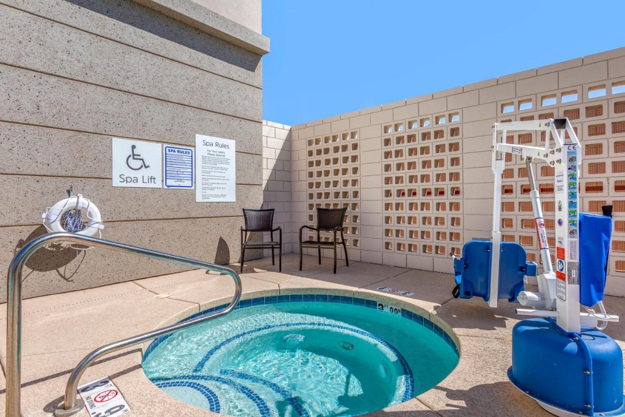 Holiday Inn Express & Suites - Phoenix Dwtn - State Capitol By Ihg Exterior photo