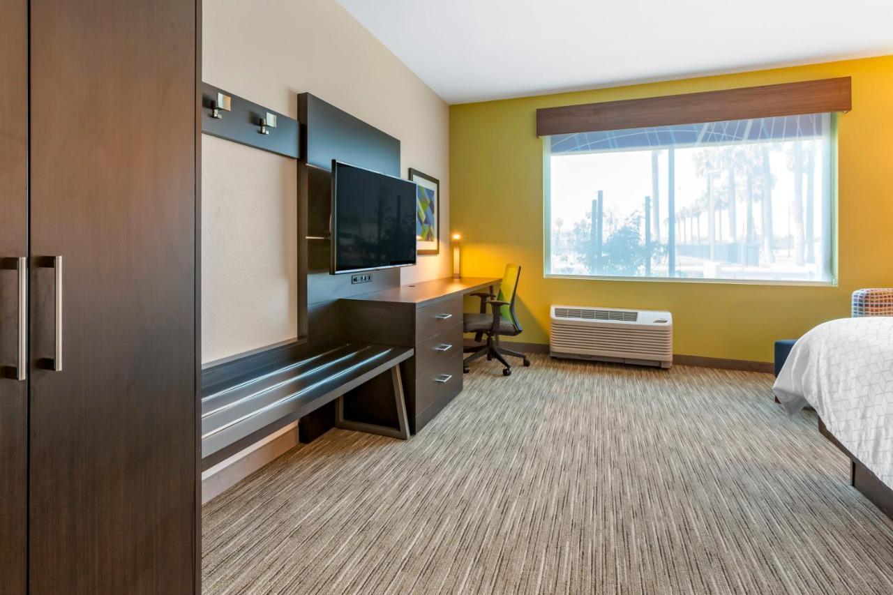 Holiday Inn Express & Suites - Phoenix Dwtn - State Capitol By Ihg Exterior photo