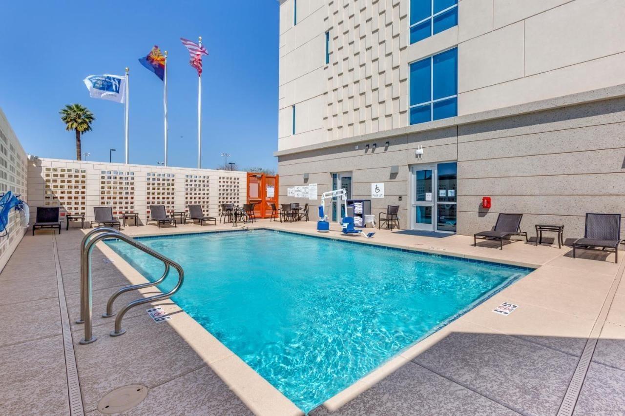 Holiday Inn Express & Suites - Phoenix Dwtn - State Capitol By Ihg Exterior photo