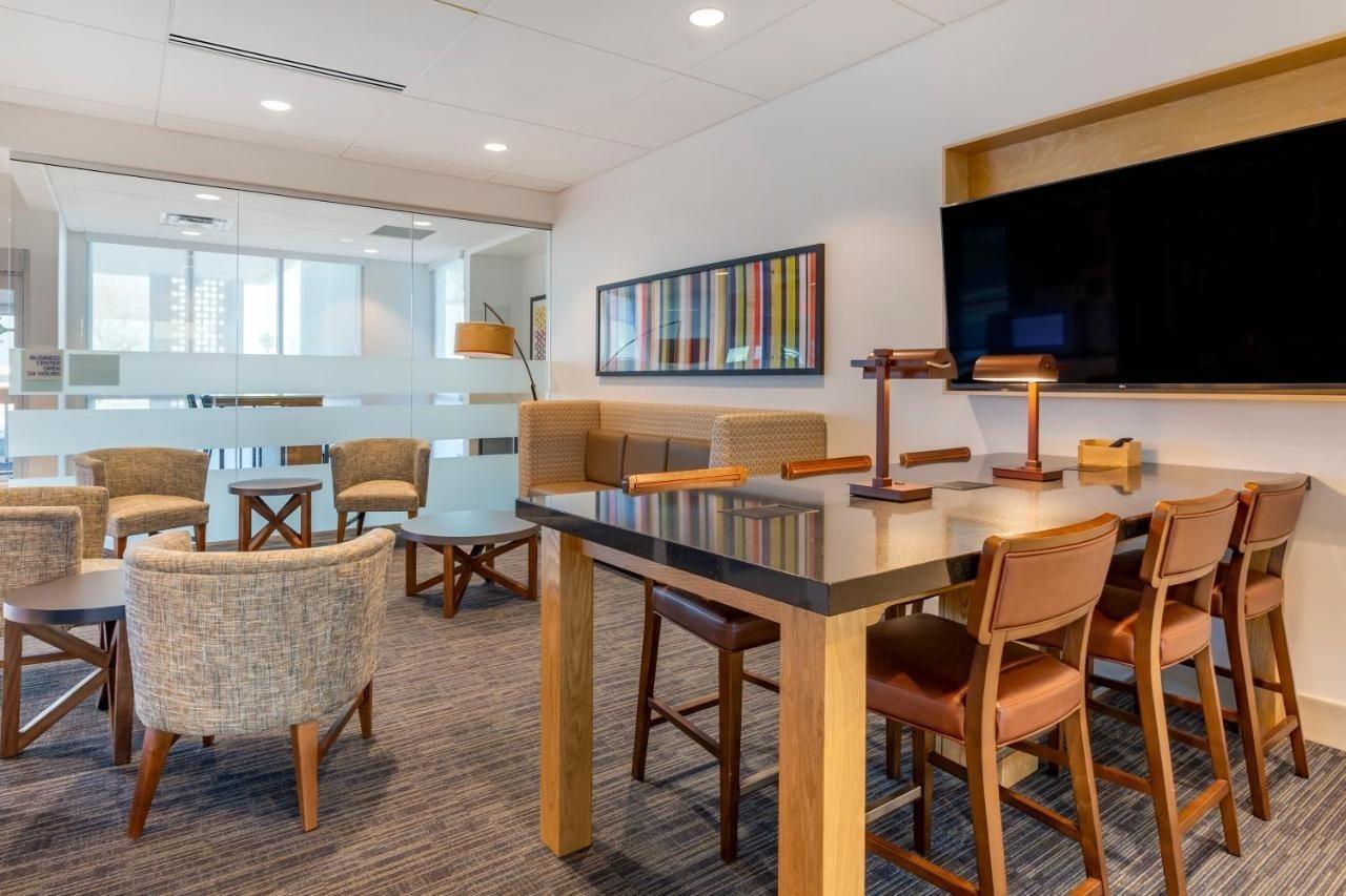 Holiday Inn Express & Suites - Phoenix Dwtn - State Capitol By Ihg Exterior photo
